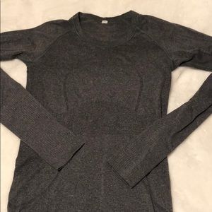 Lululemon workout shirt